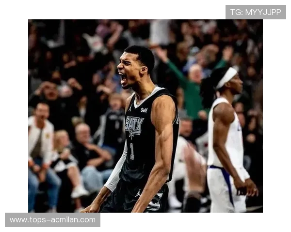 卡斯尔连场助攻上双！马刺找到真控卫，后场革命提前上演，马刺卡2