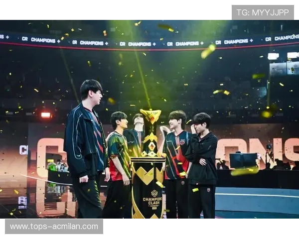 “登顶热潮,冠军争夺战火不断升级”,冠军盛典 “登顶热潮,冠军争夺战火不断升级”,冠军盛典